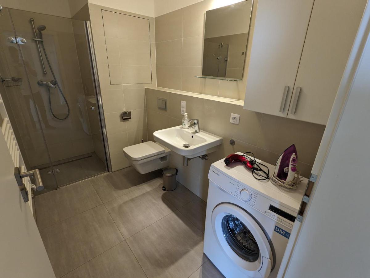 Cozy Apartment With Big Terrace In Central Prague - Karlin المظهر الخارجي الصورة